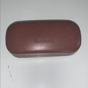 Illesteva Sunglass Case